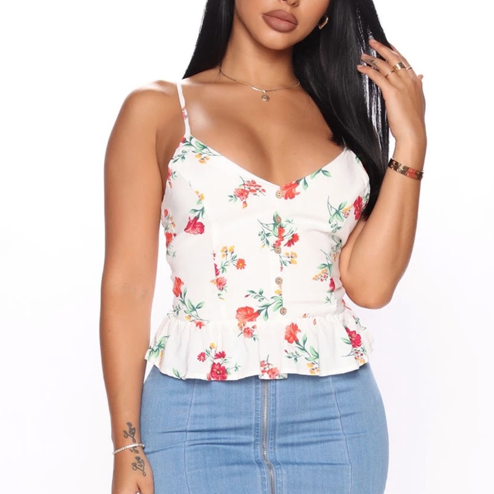 Fashion Nova Floral Flounce Top